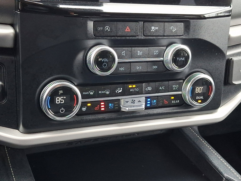 Used 2024 Ford Expedition XLT image 30
