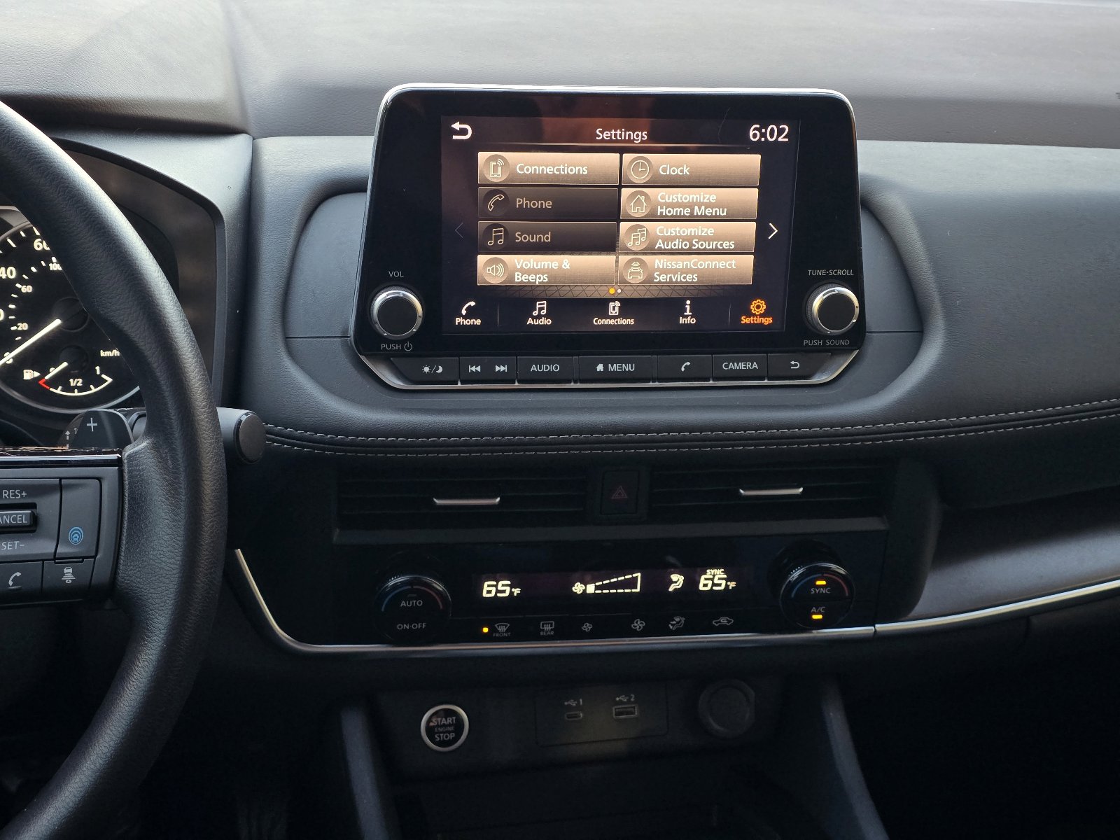 Used 2023 Nissan Rogue SV image 15