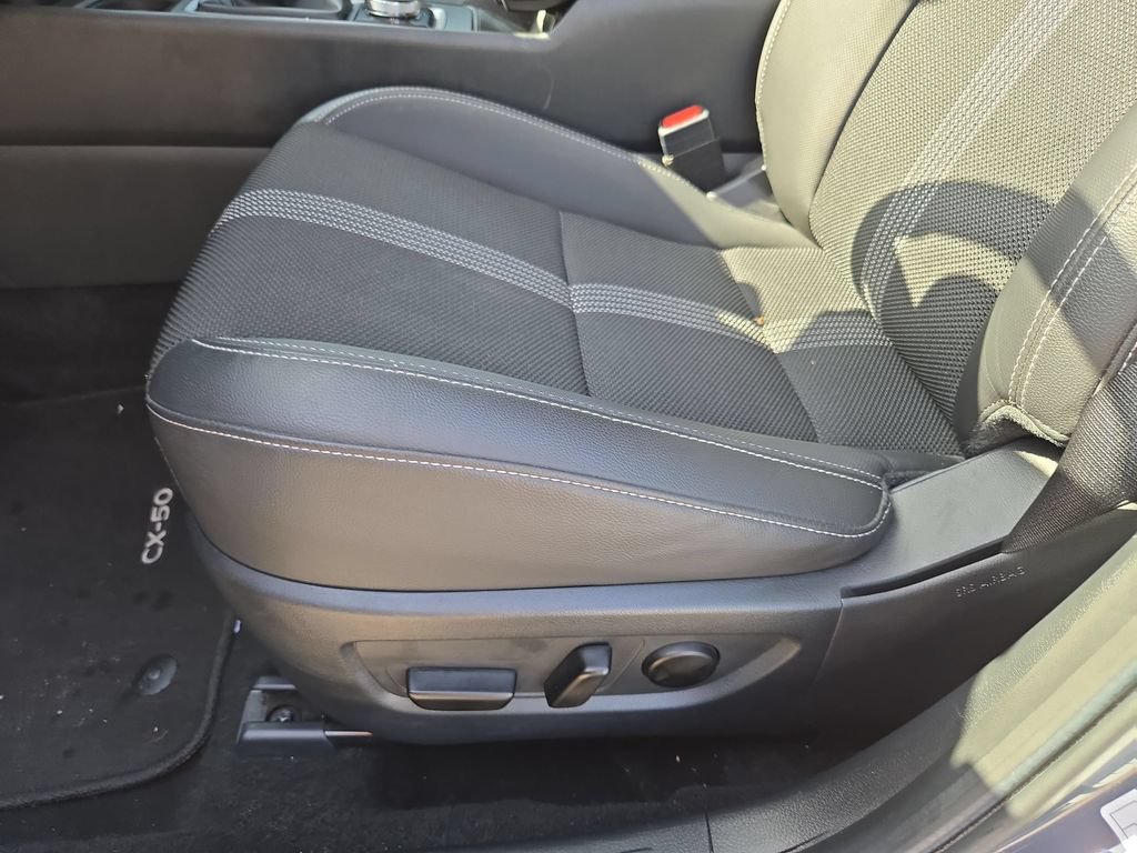 Used 2025 MAZDA CX-50 AWD 2.5 S w/ Premium Package image 14