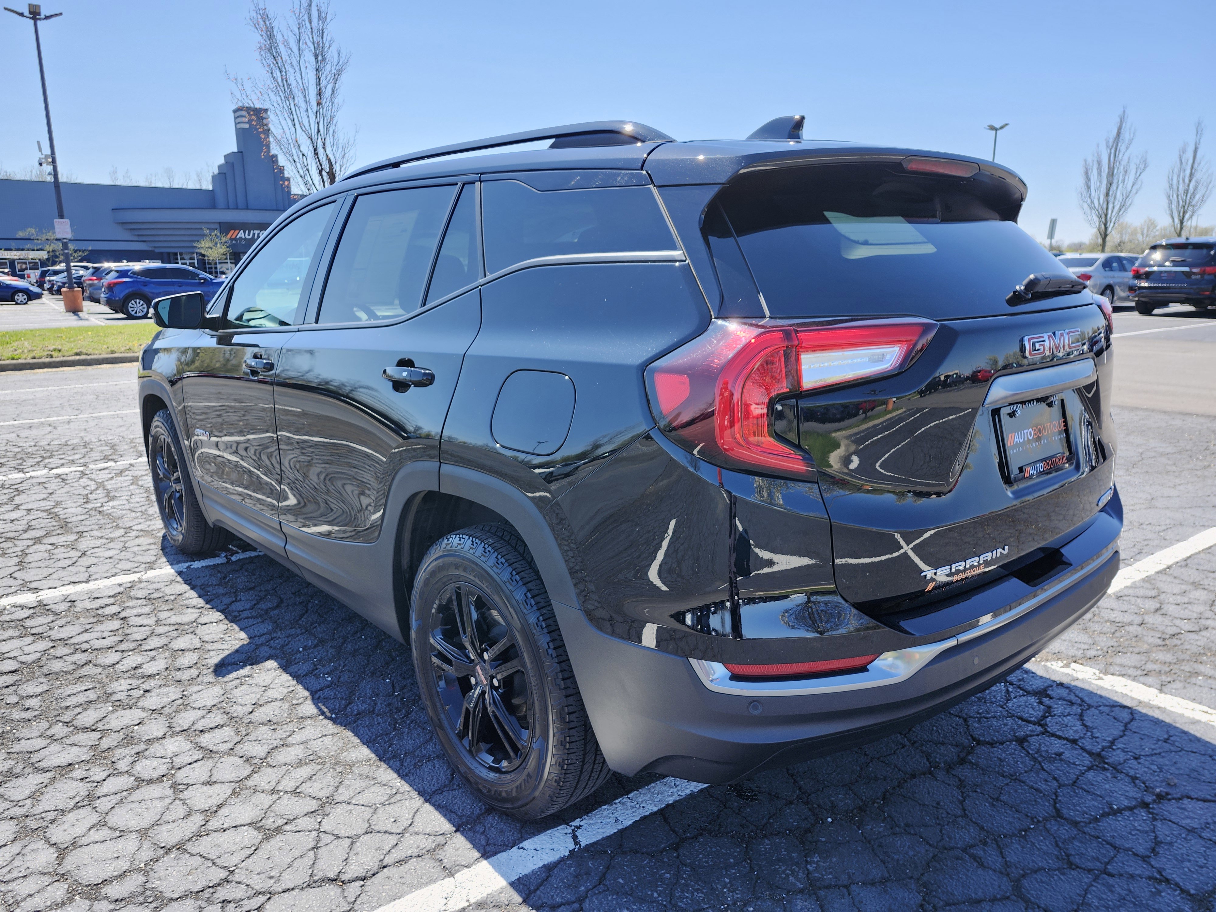 Used 2022 GMC Terrain AT4 w/ Infotainment Package II AWD/4WD image 15