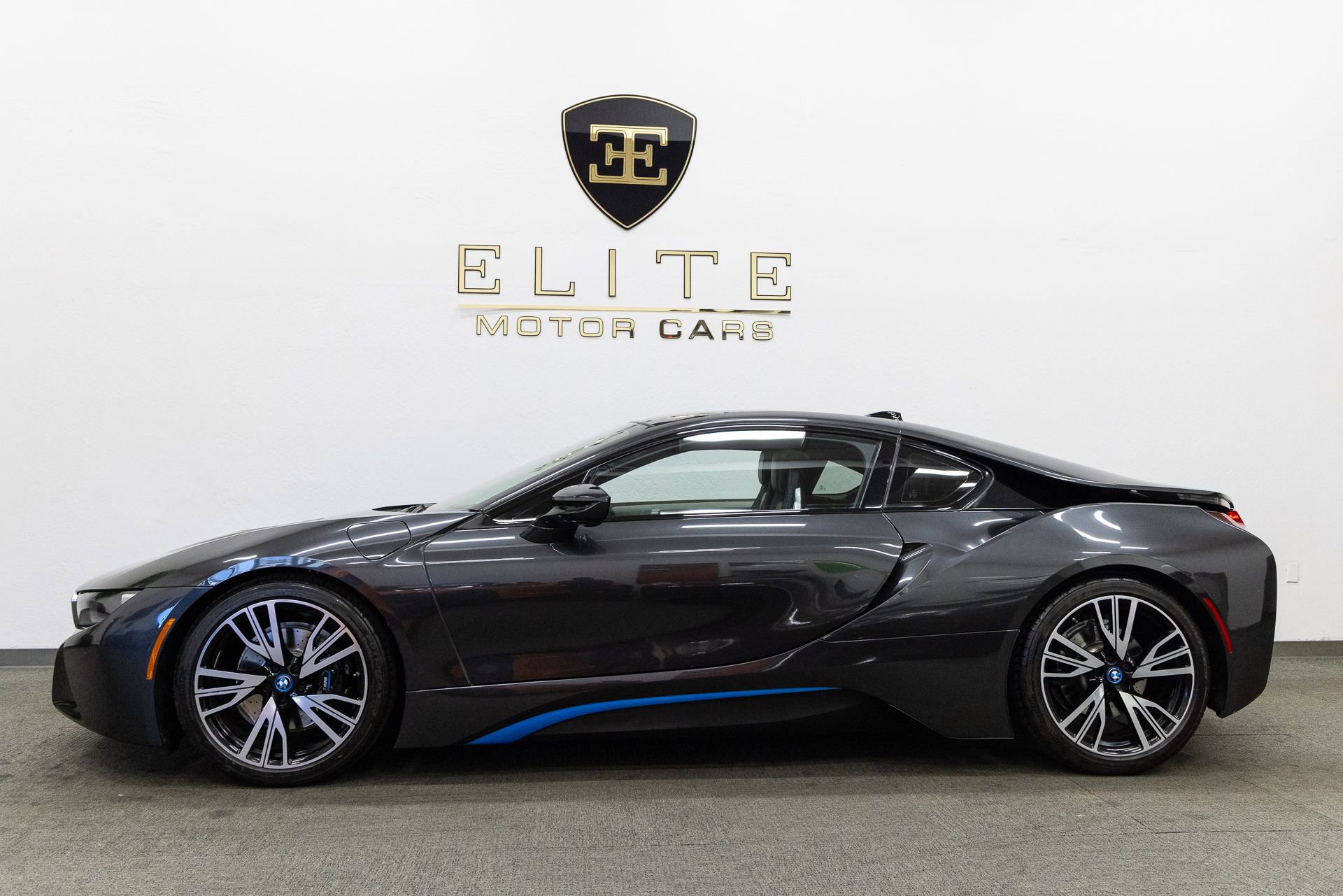 Used 2016 BMW i8 AWD/4WD image 2