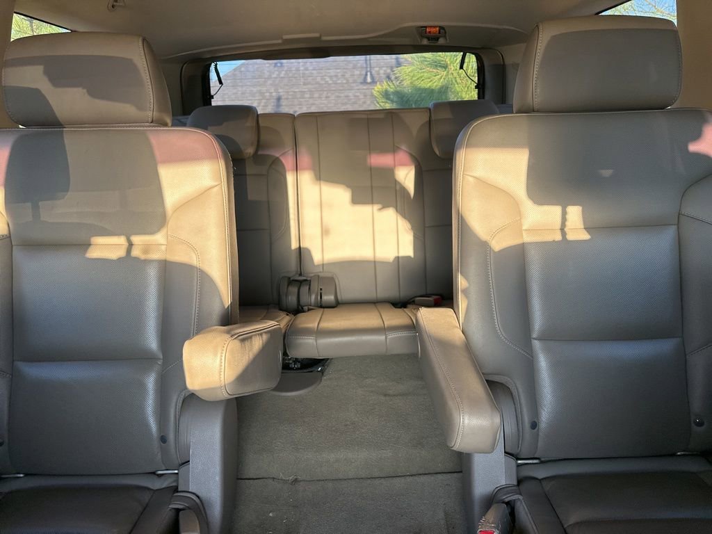 Used 2017 GMC Yukon SLT w/ Premium Edition image 24