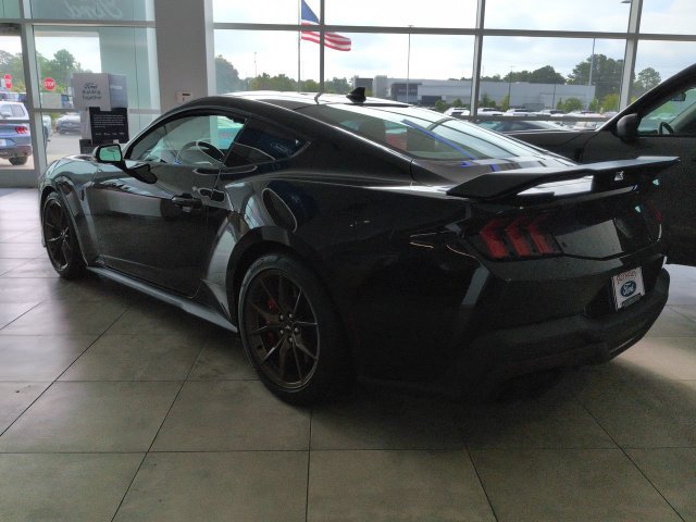 Used 2025 Ford Mustang Dark Horse RWD image 5