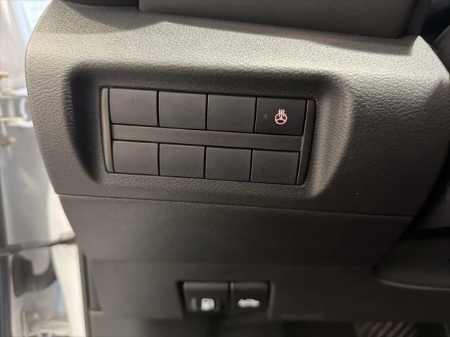 Certified 2023 Nissan Kicks SR w/ SR Premium Package FWD image 20