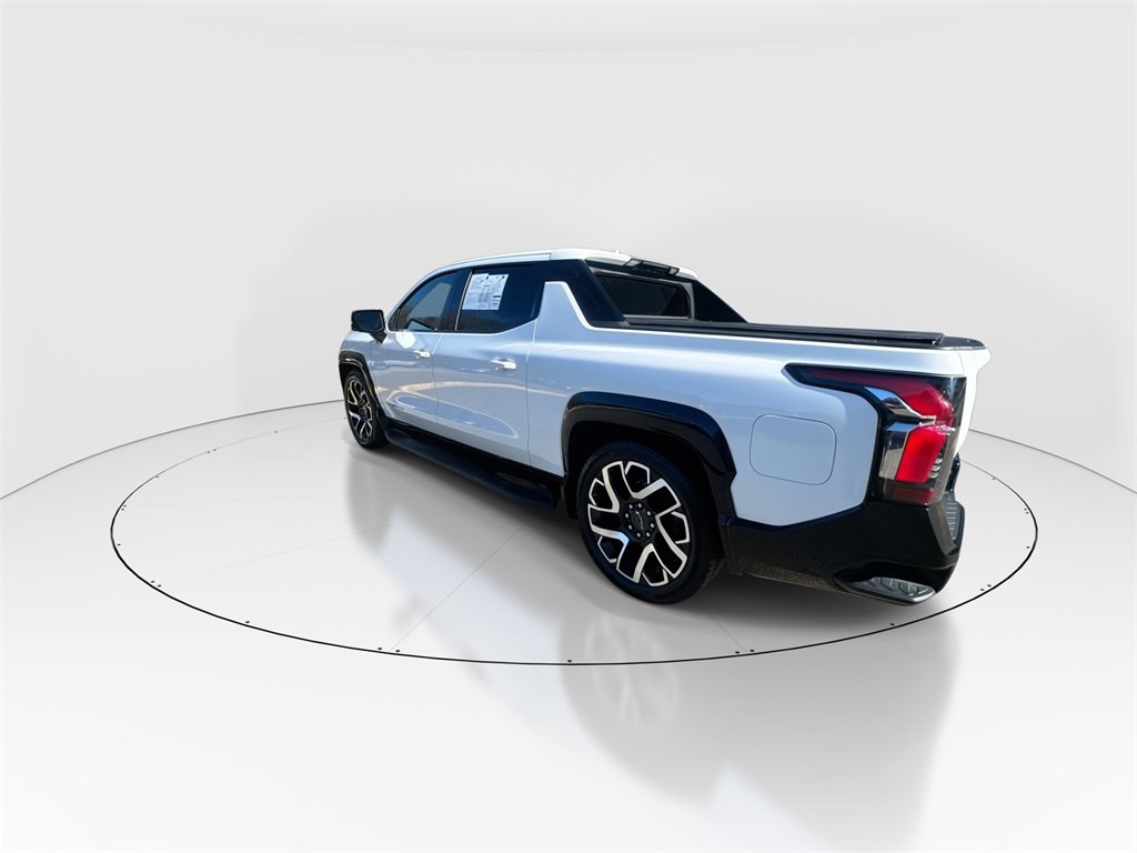 Used 2024 Chevrolet Silverado EV RST image 6