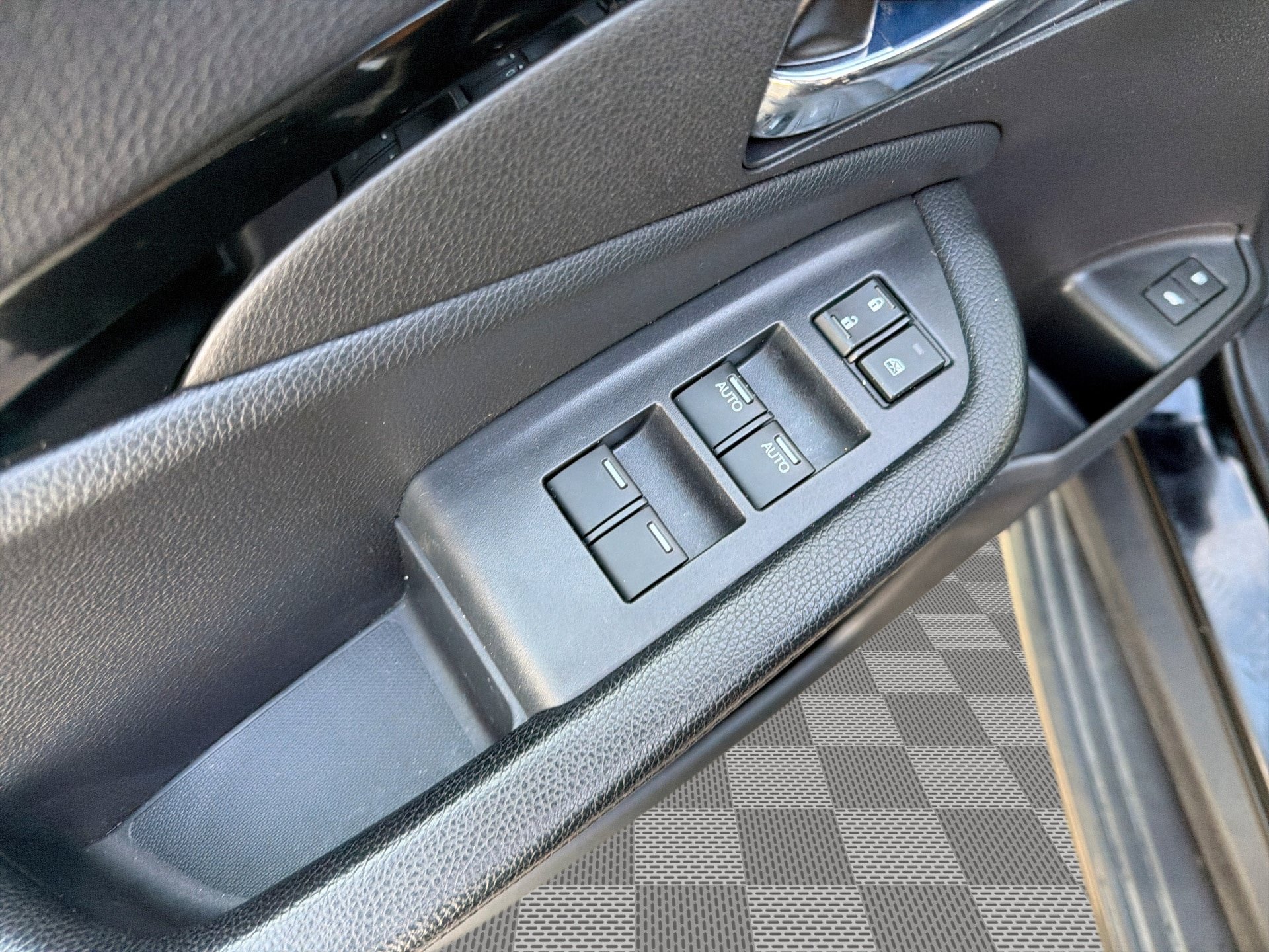 Used 2019 Honda Pilot Touring image 15