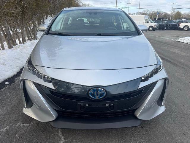 Used 2022 Toyota Prius Prime XLE image 2