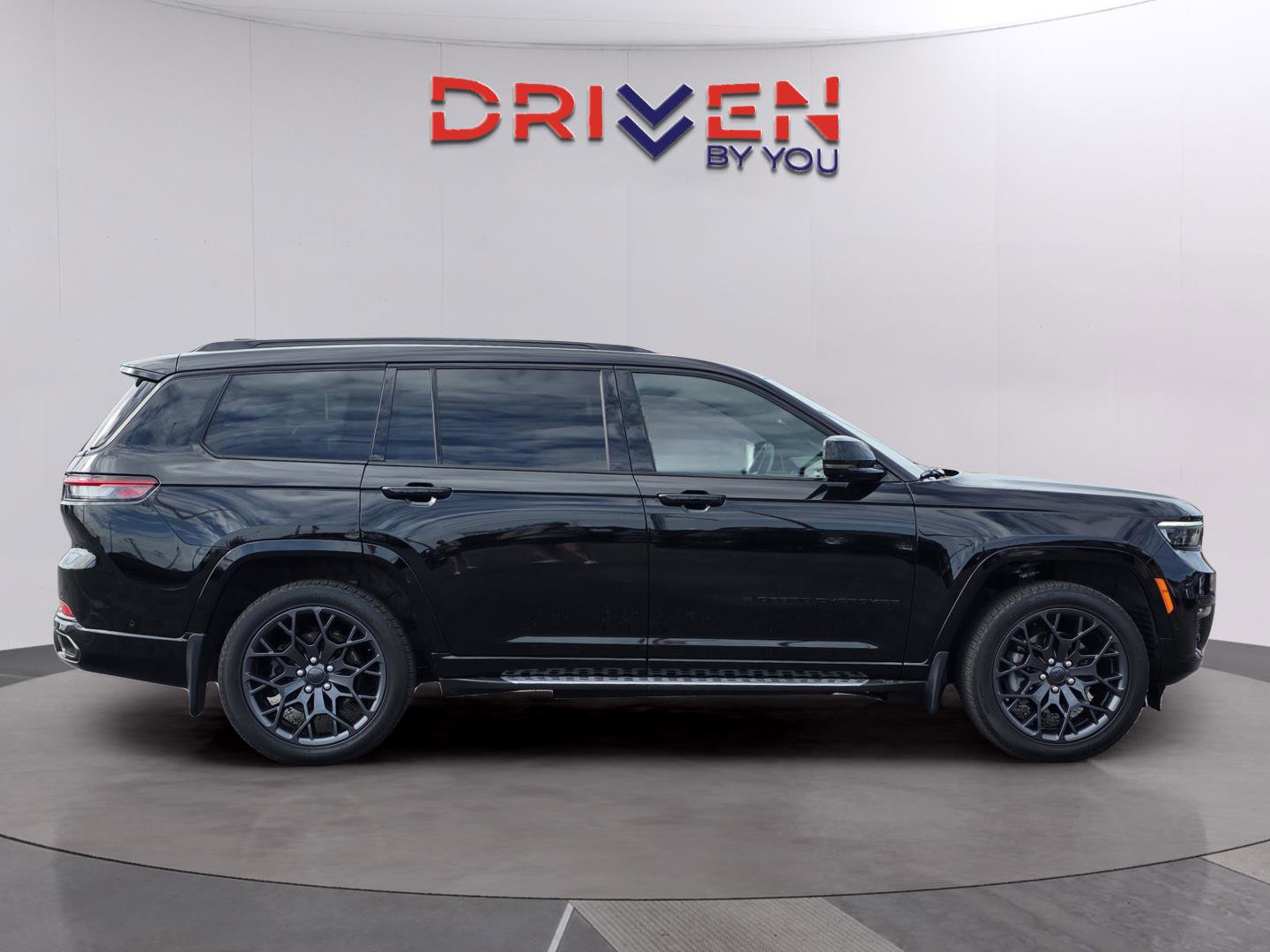 Used 2025 Jeep Grand Cherokee L Summit AWD/4WD image 6