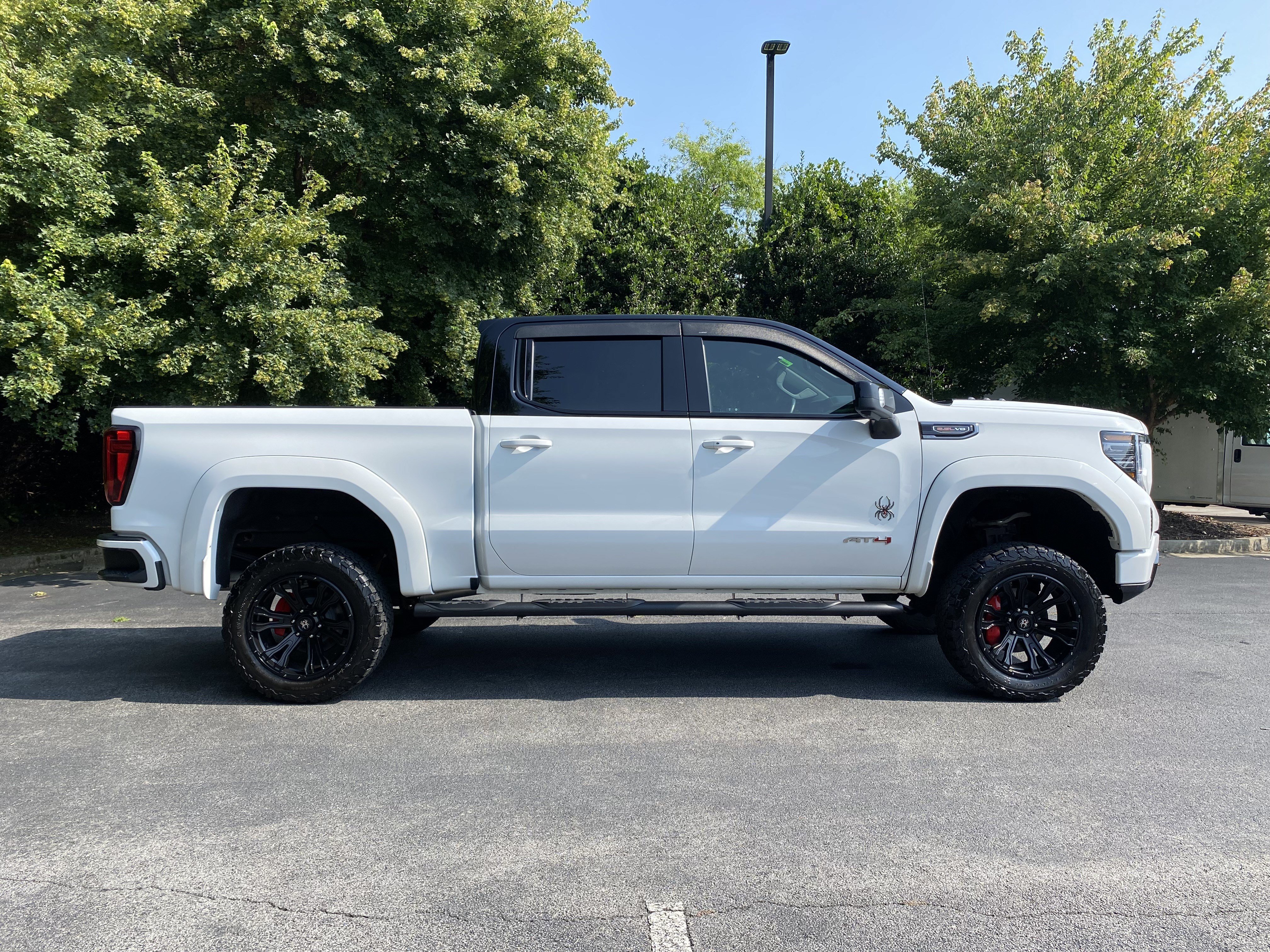 Used 2022 GMC Sierra 1500 AT4 w/ AT4 Premium Package AWD/4WD image 10