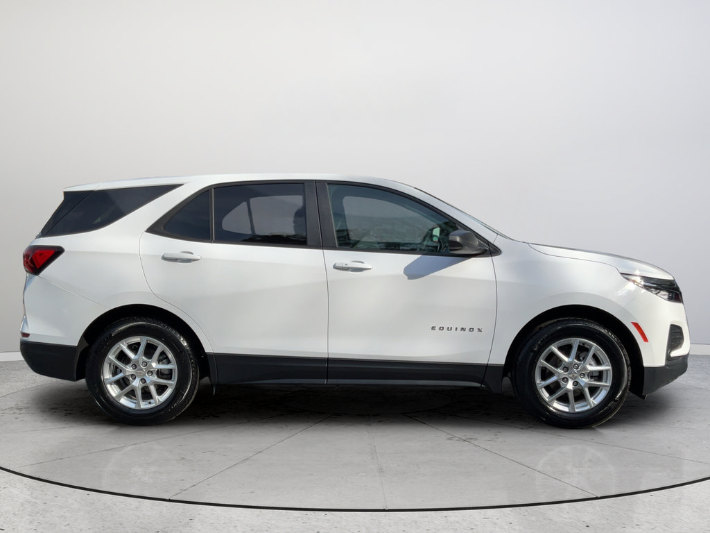 Certified 2024 Chevrolet Equinox LS w/ LS Convenience Package FWD image 6