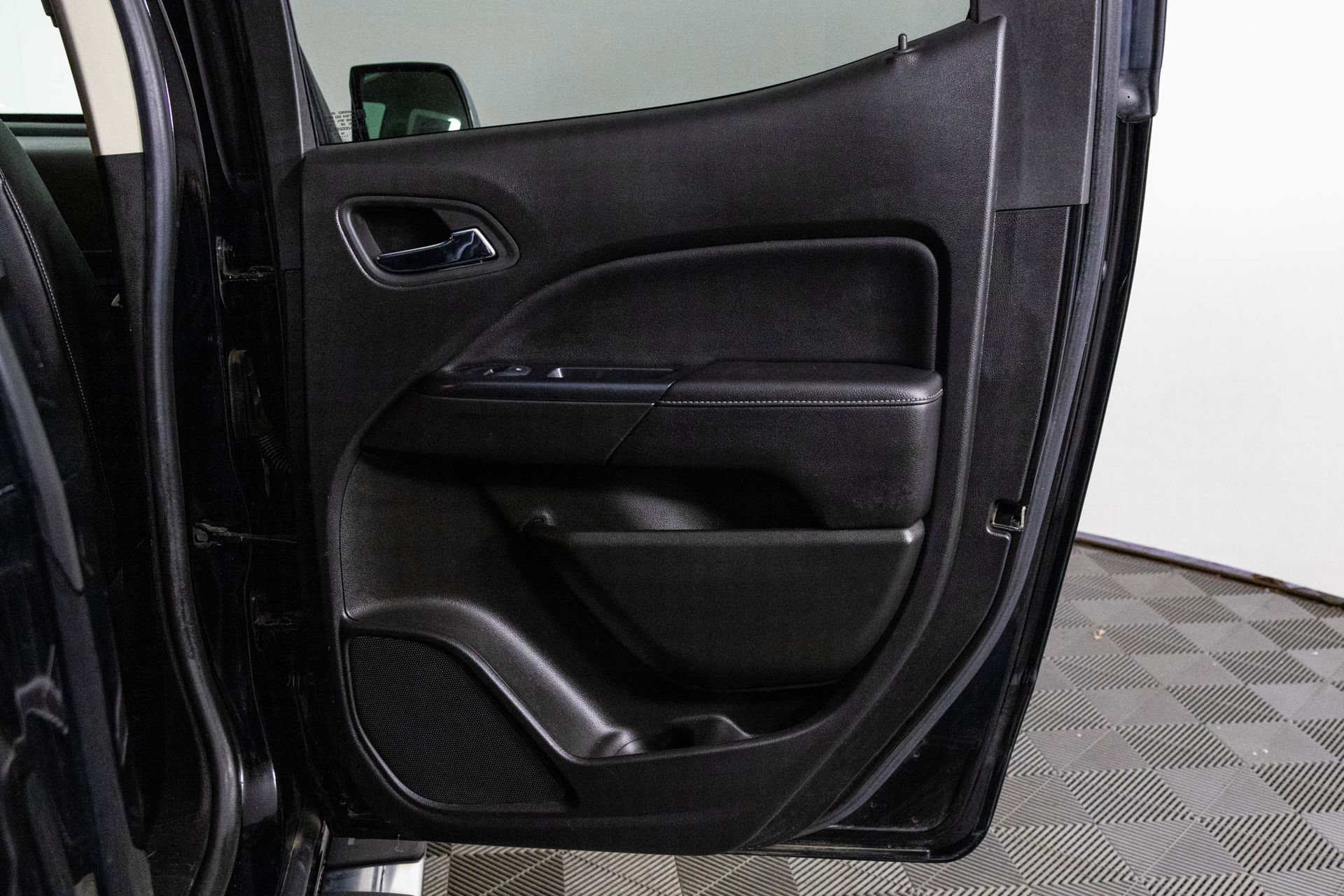 Used 2020 GMC Canyon SLT w/ Trailering Package image 37