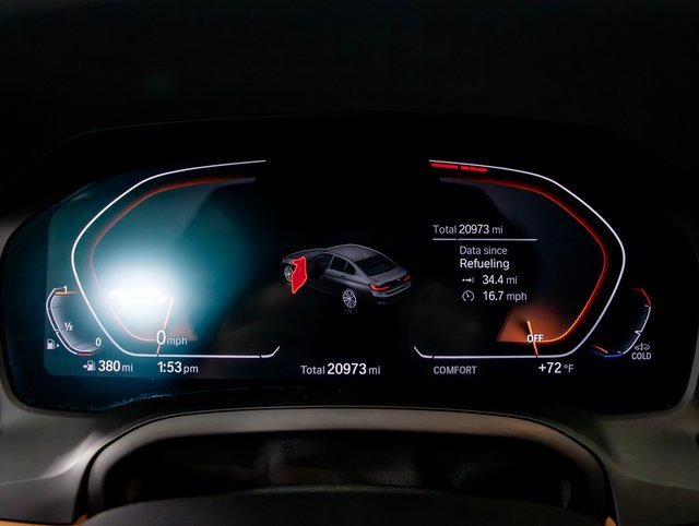 Certified 2022 BMW 330i xDrive Sedan w/ Driving Assistance Package image 17