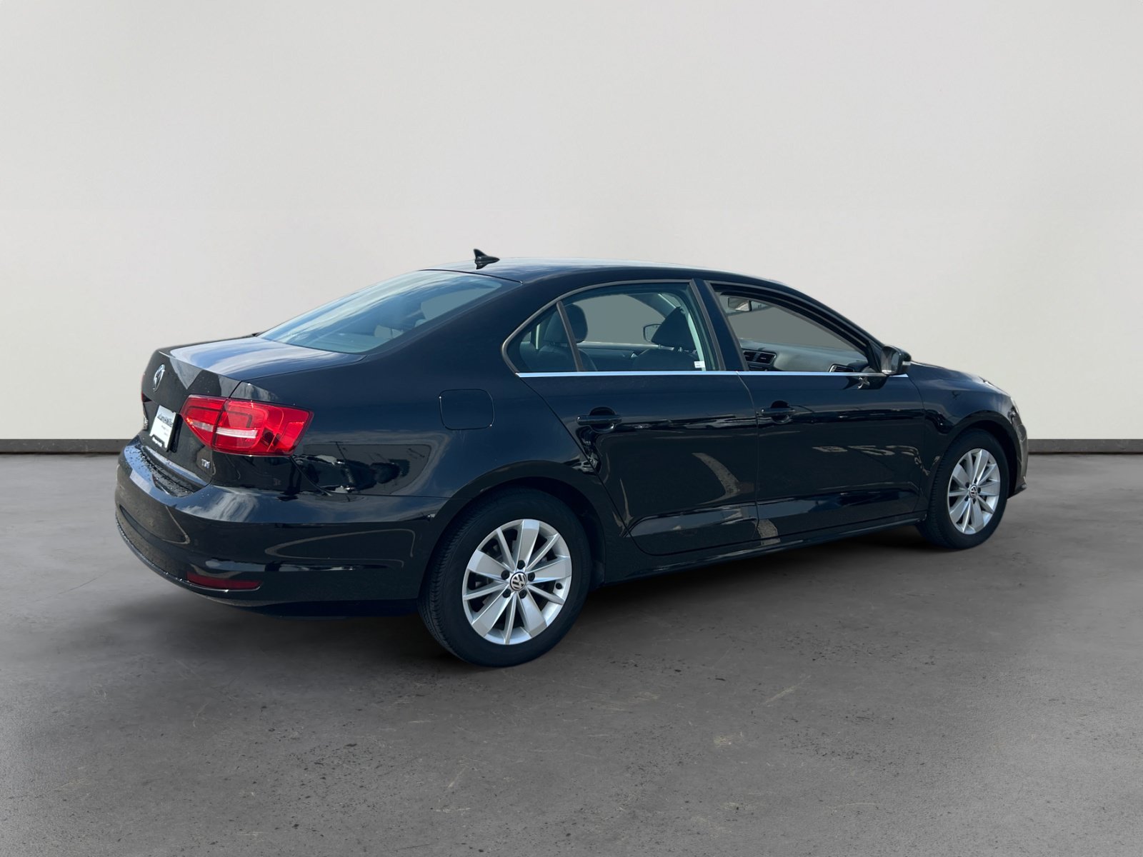 Used 2015 Volkswagen Jetta TDI SE FWD image 5