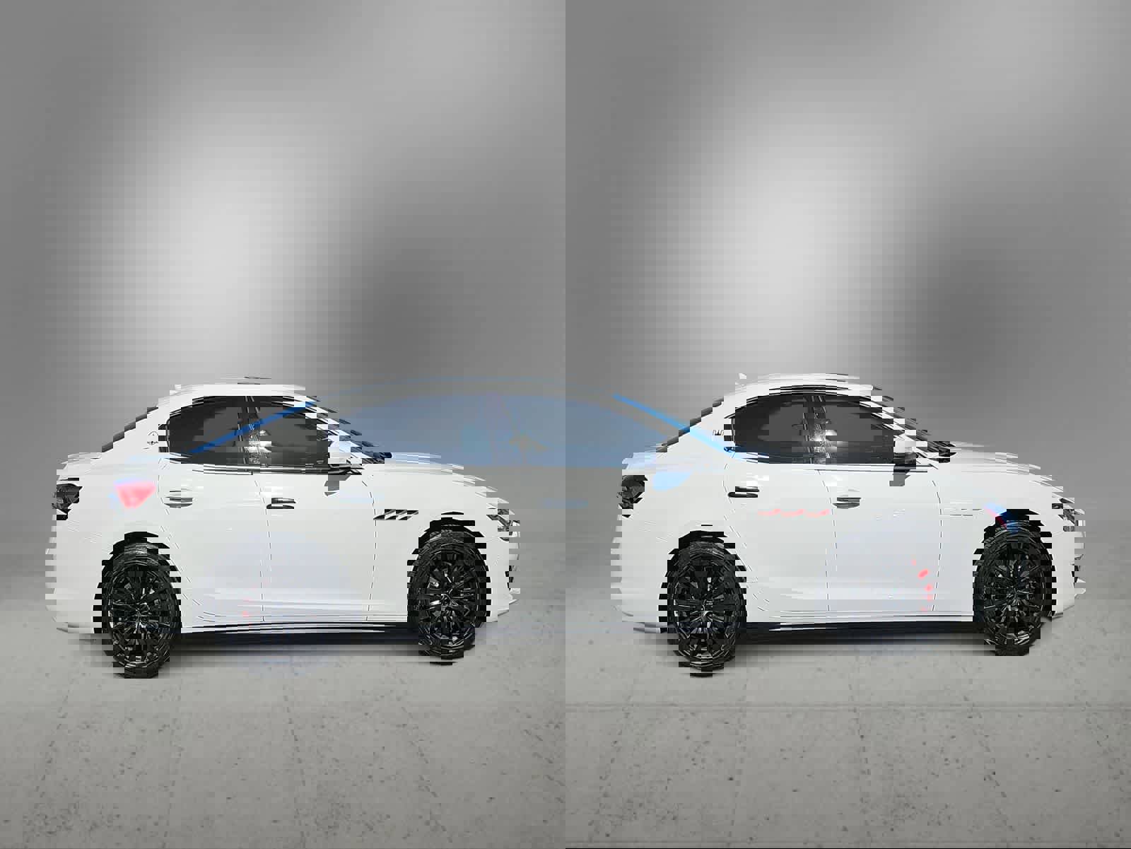 Used 2021 Maserati Ghibli S image 9