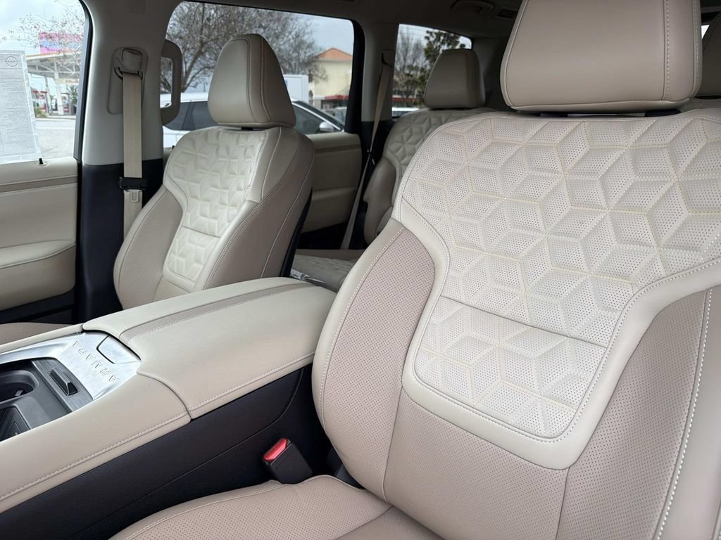 New 2026 Nissan Armada Platinum RWD image 19