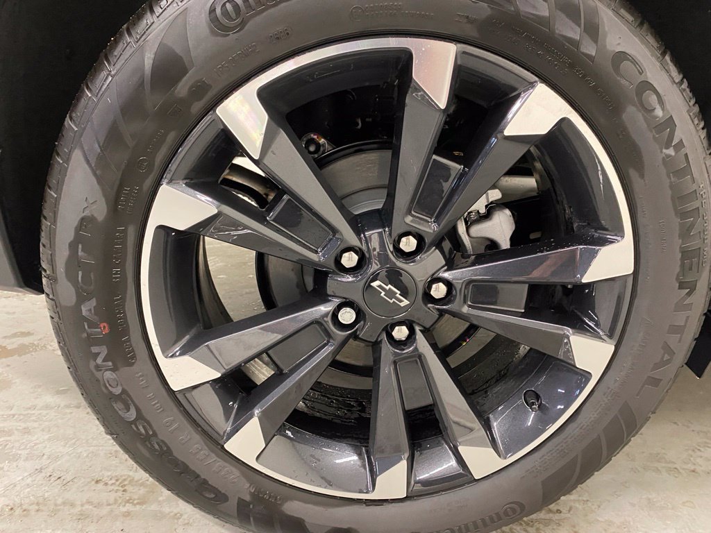 New 2027 Chevrolet Equinox RS w/ LPO, Floor Liner Package AWD/4WD image 25