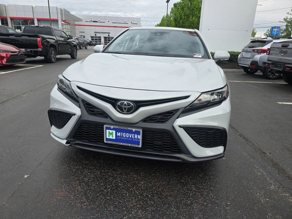 Used 2023 Toyota Camry SE w/ Cold Weather Package AWD/4WD image 9