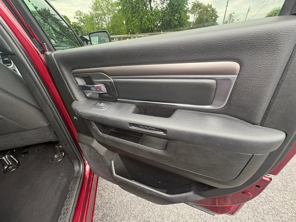 Used 2024 RAM 1500 Warlock AWD/4WD image 19