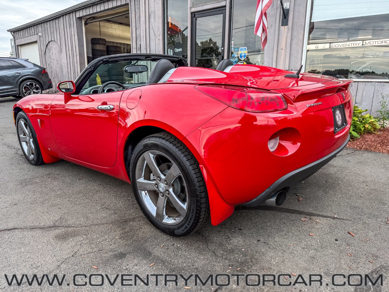 Used 2008 Pontiac Solstice GXP w/ Premium Package RWD image 8