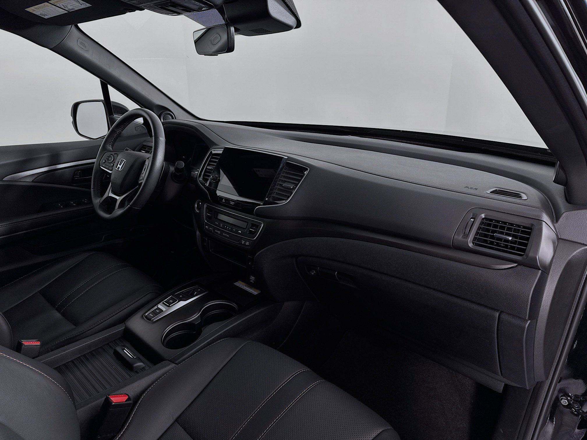 Certified 2023 Honda Passport TrailSport image 30