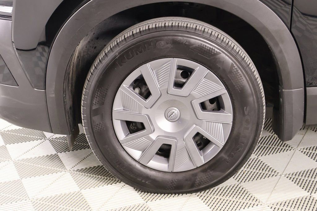 Used 2025 Nissan Kicks S image 16