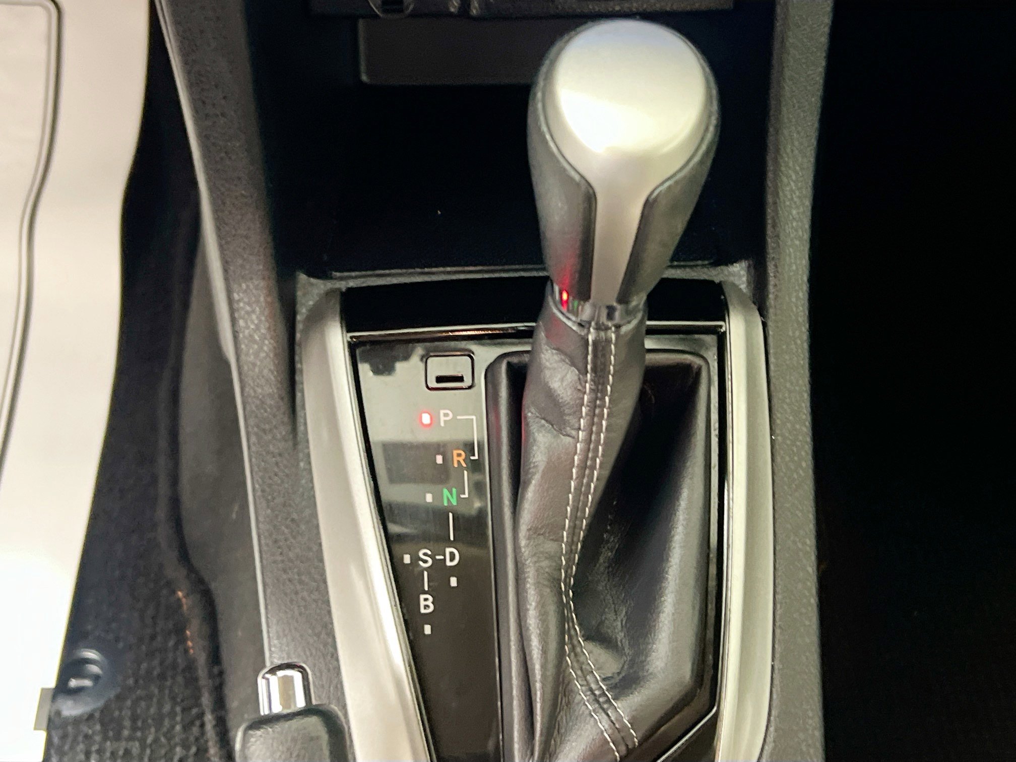 Used 2016 Toyota Corolla LE image 24