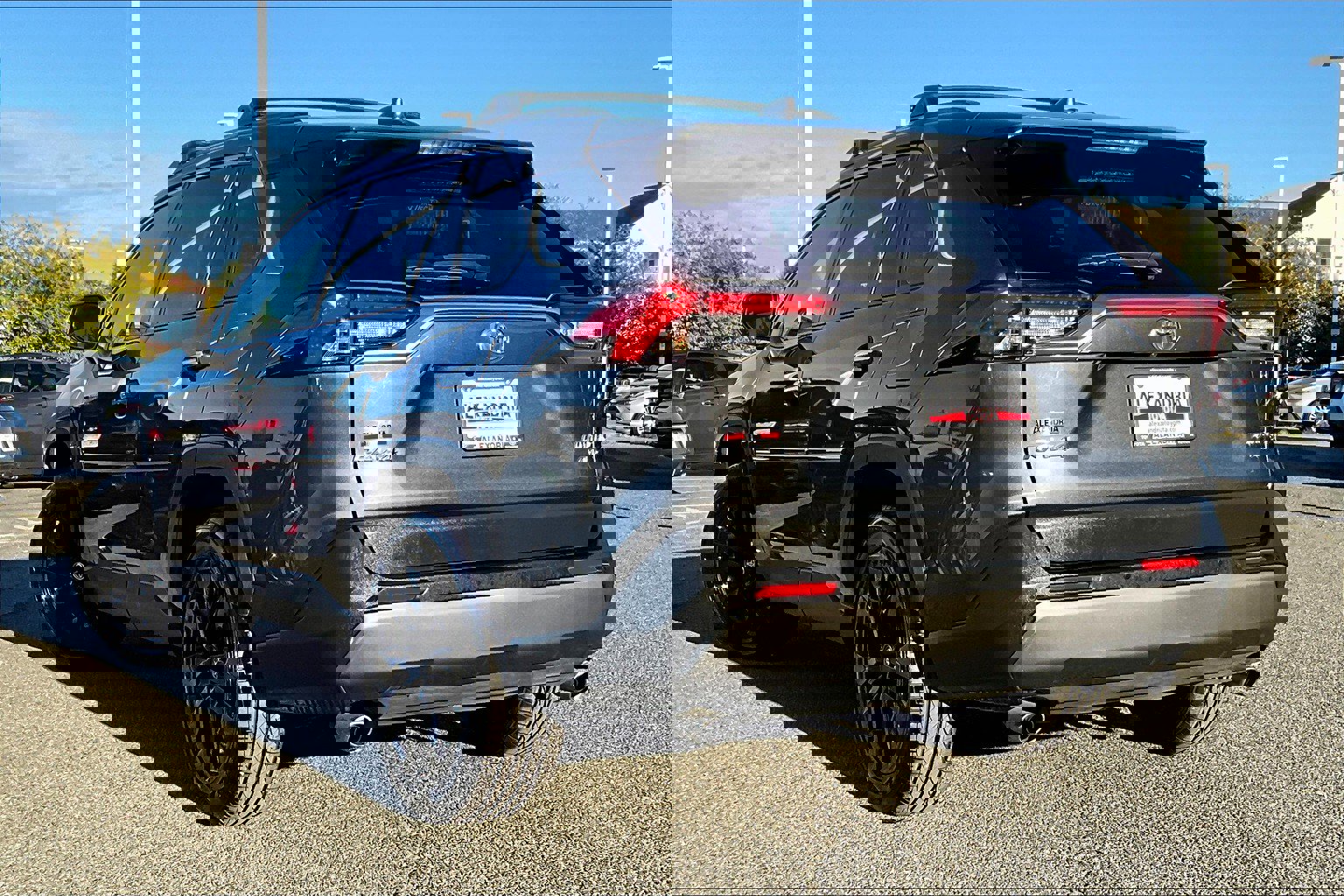 Used 2021 Toyota RAV4 Limited image 11