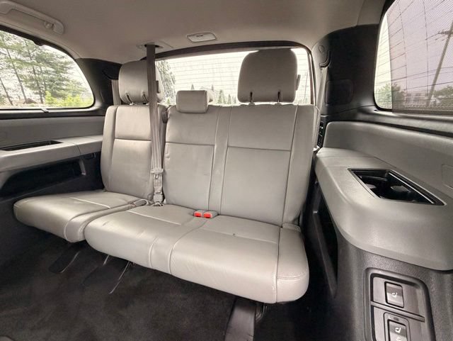 Used 2018 Toyota Sequoia Limited w/ Safety & Convenience Package AWD/4WD image 19