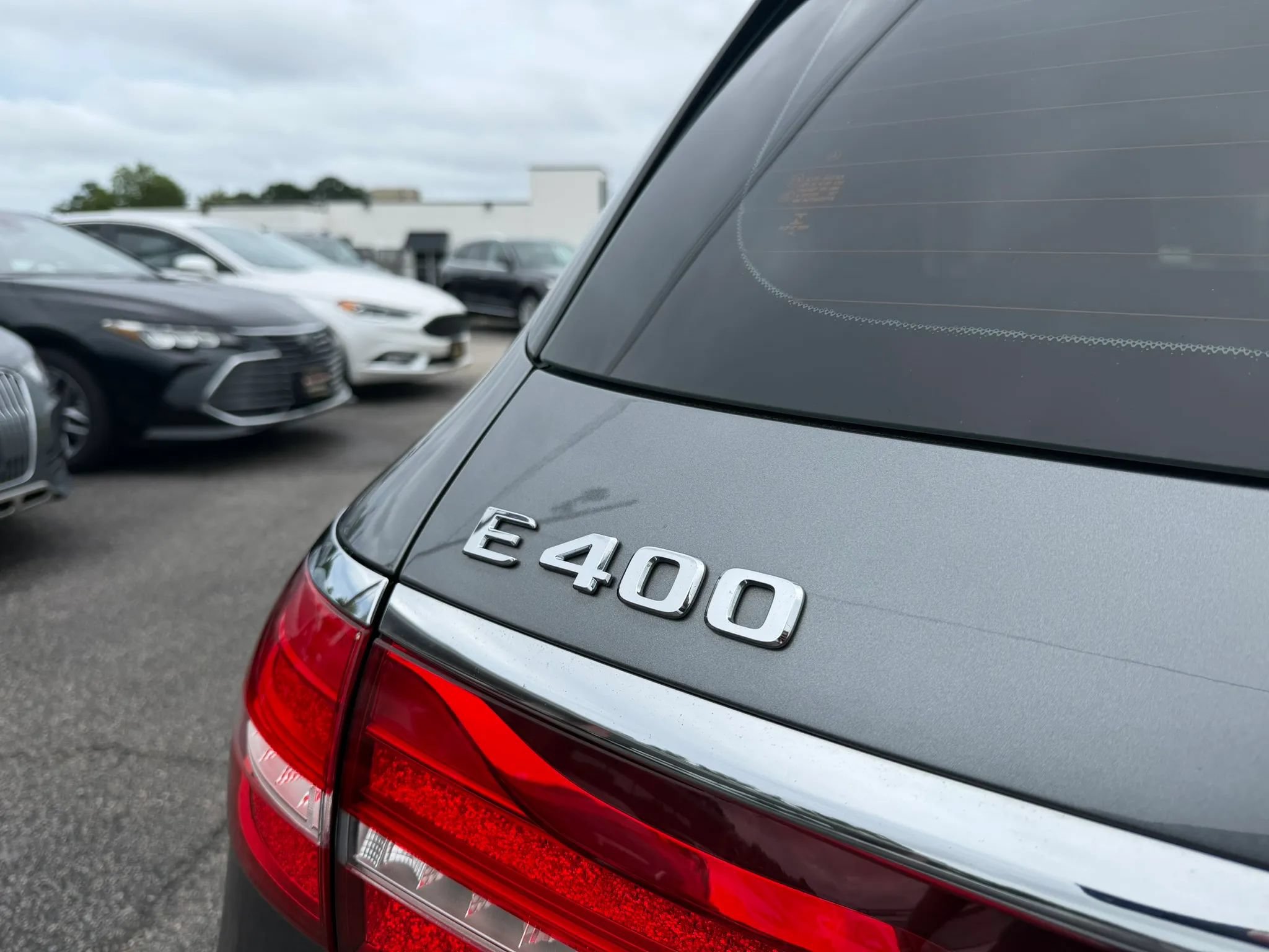 Used 2017 Mercedes-Benz E 400 4MATIC Wagon image 10