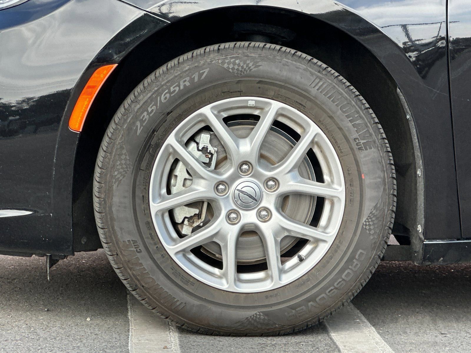 Used 2024 Chrysler Pacifica Touring-L image 24