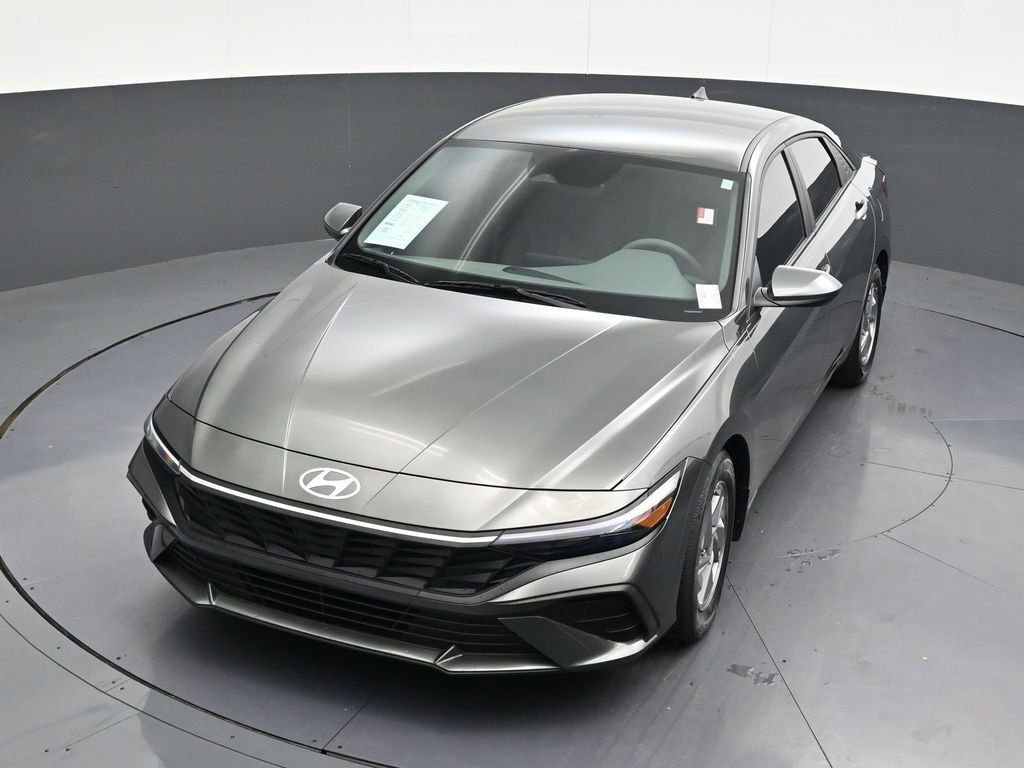 Used 2024 Hyundai Elantra SE image 22