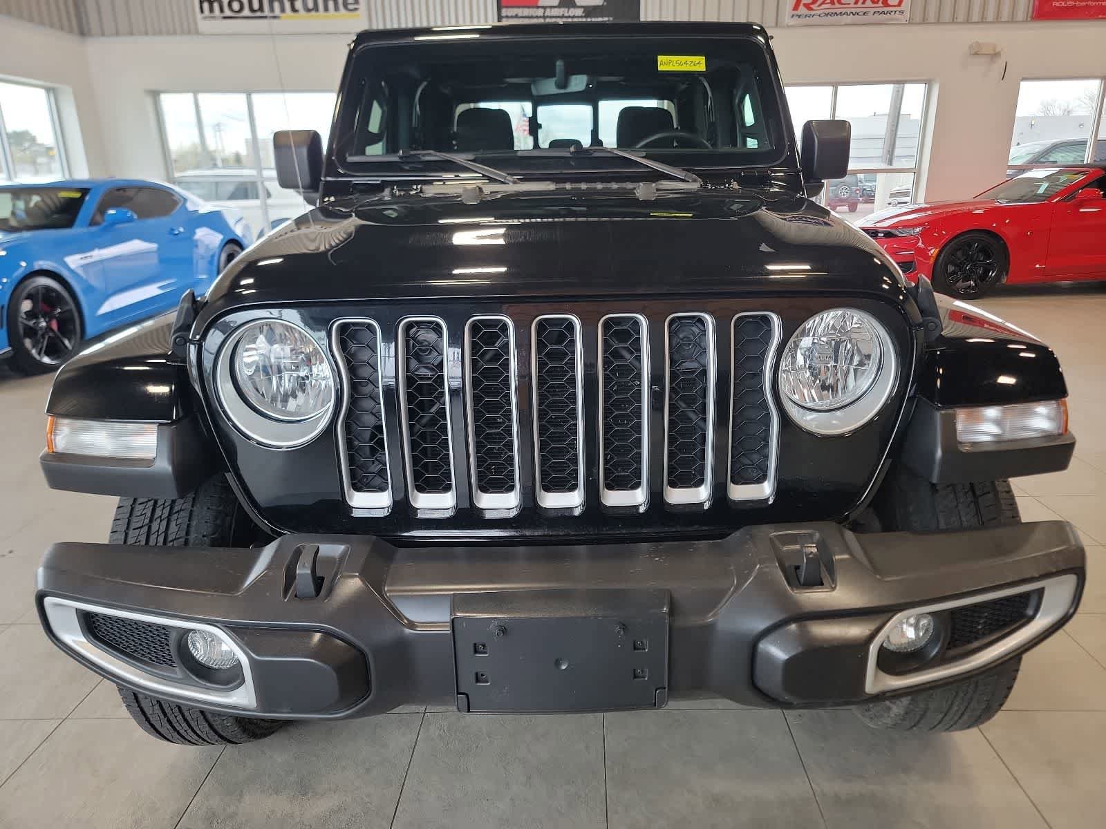 Used 2023 Jeep Gladiator Overland AWD/4WD image 2