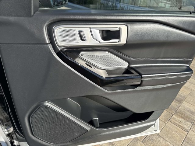 Used 2021 Ford Explorer Platinum w/ Equipment Group 601A image 18