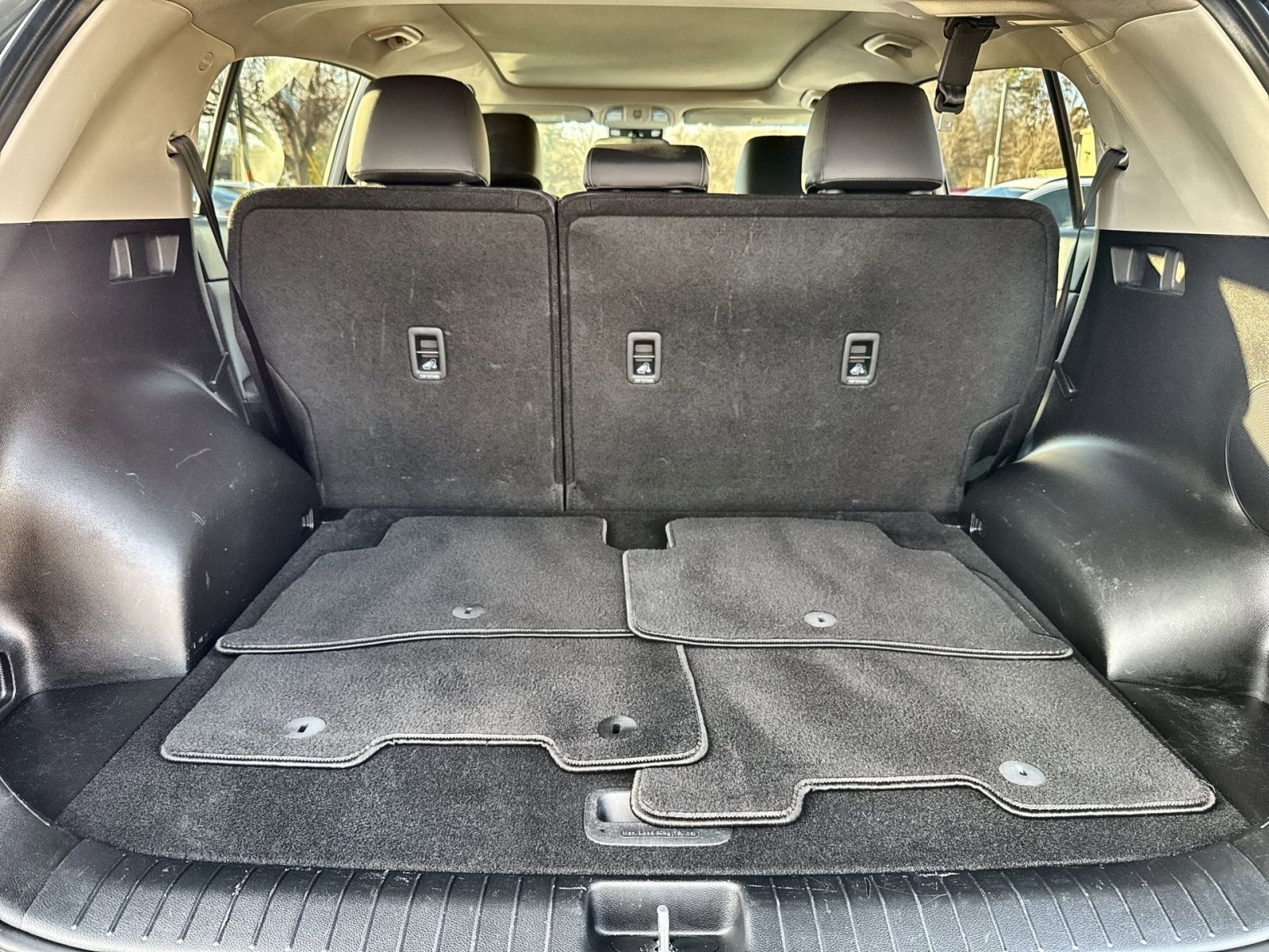 Used 2022 Kia Sportage EX image 25