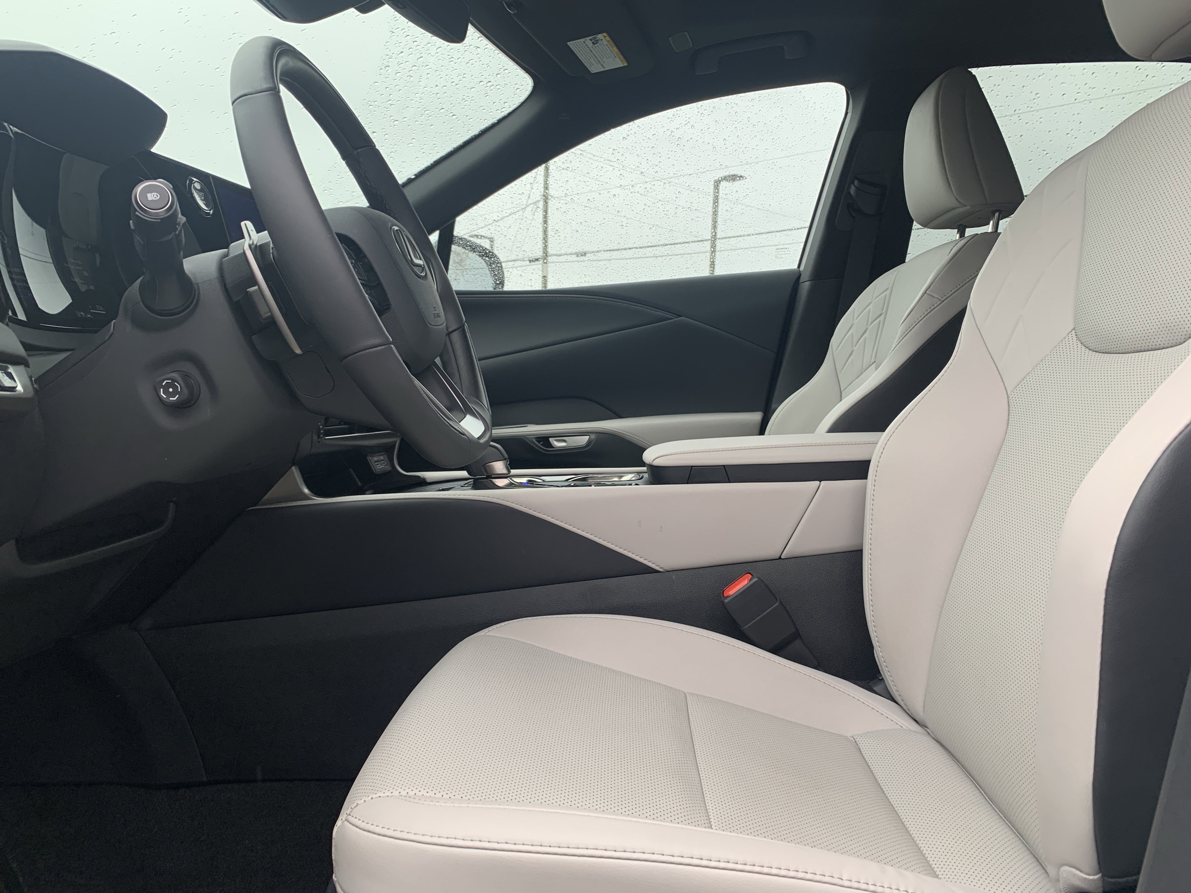 Used 2025 Lexus RX 350 Premium image 16