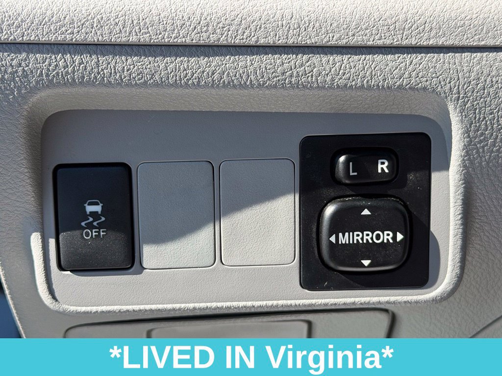Used 2013 Toyota Corolla LE FWD image 19