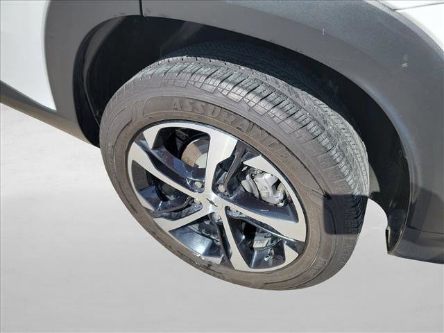 Used 2025 Chevrolet Trax RS w/ Driver Confidence Package FWD image 12