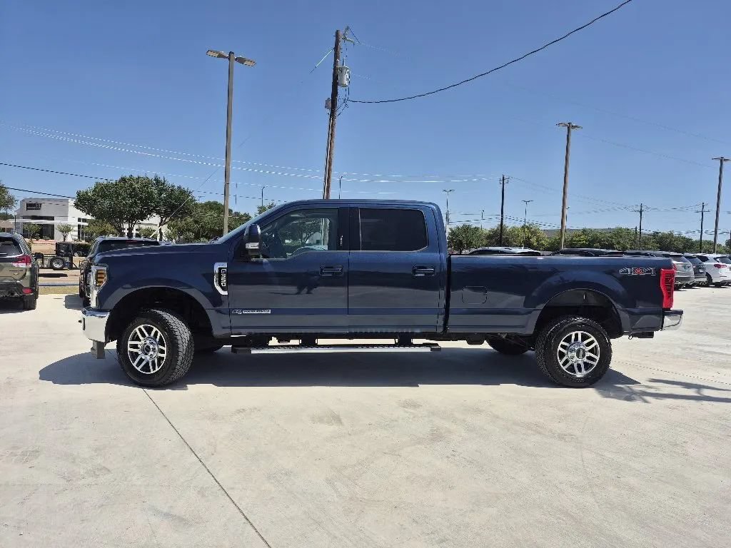 Used 2019 Ford F350 Lariat w/ Camper Package AWD/4WD image 2