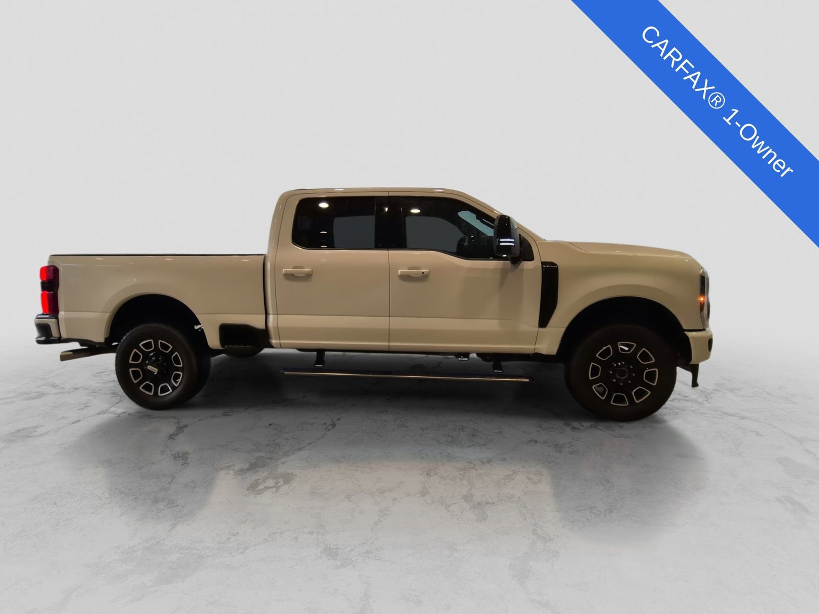 Used 2025 Ford F350 Platinum w/ FX4 Off-Road Package image 9