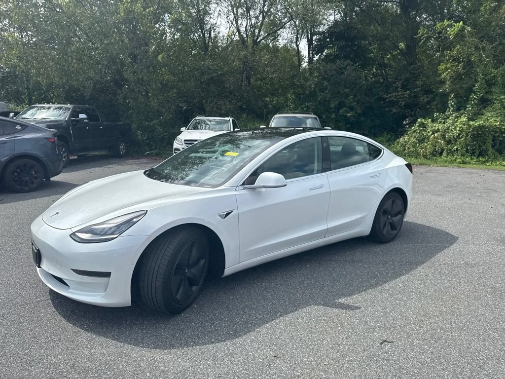 Used 2020 Tesla Model 3 Standard Range Plus RWD image 3
