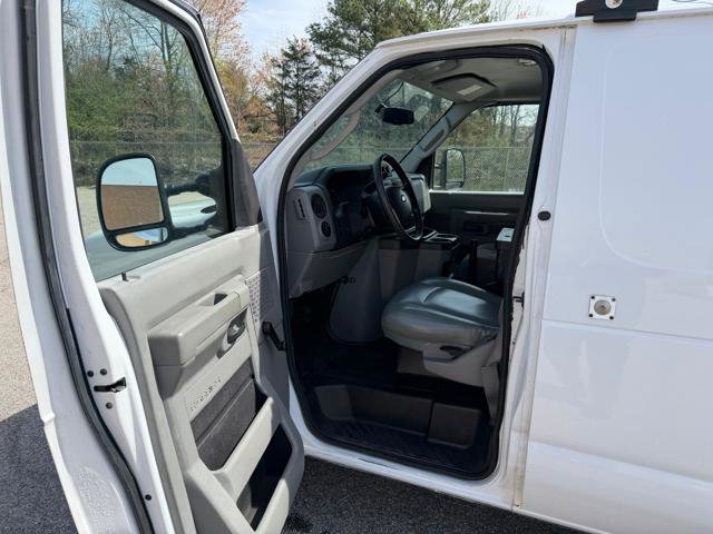 Used 2013 Ford E-150 and Econoline 150 RWD image 23