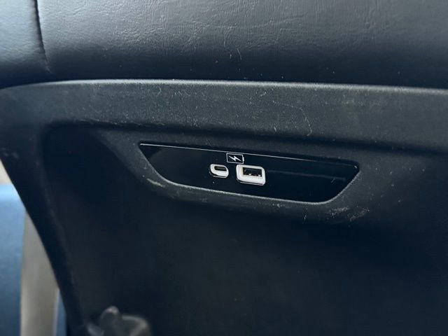 Used 2023 Chrysler Pacifica Limited image 25