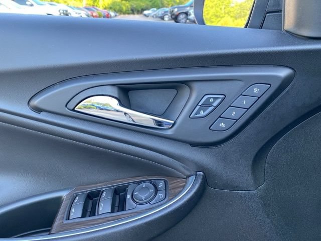 Used 2024 Chevrolet Malibu LT FWD image 18