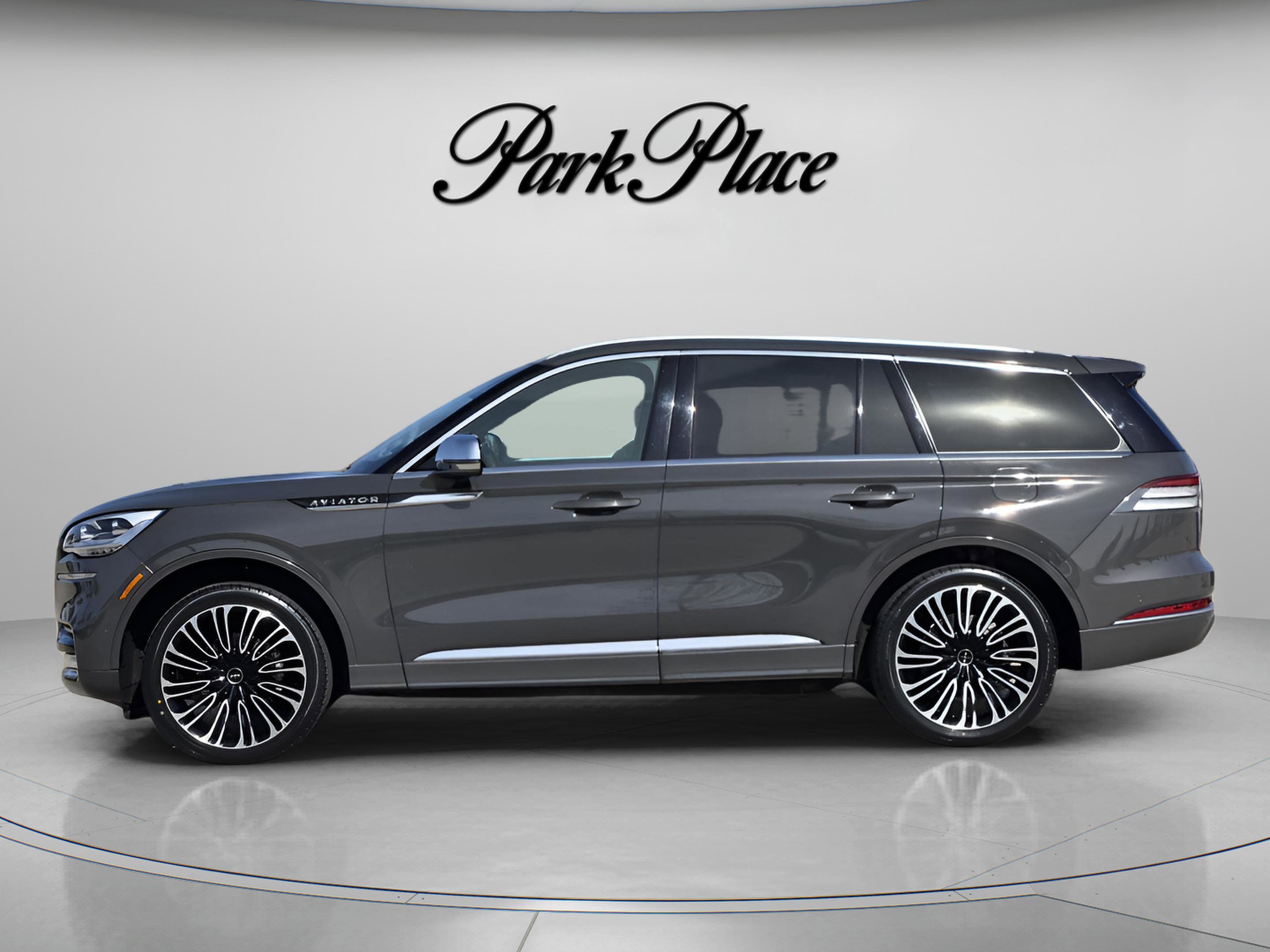 Used 2020 Lincoln Aviator Black Label image 3