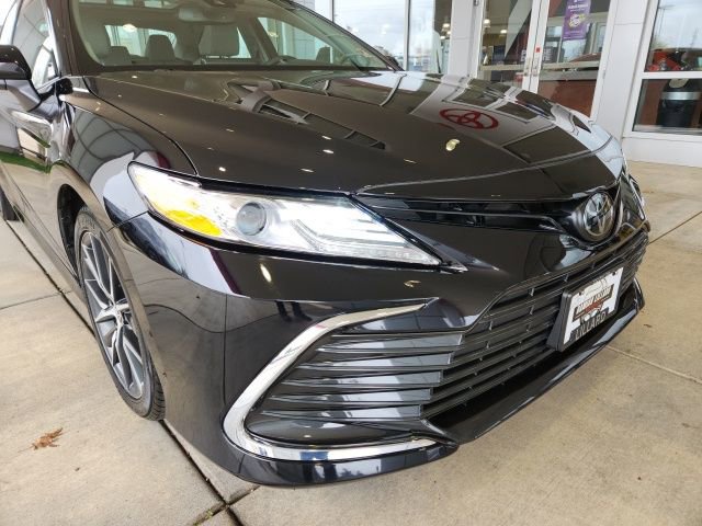 Used 2024 Toyota Camry XLE w/ Navigation Package AWD/4WD image 8