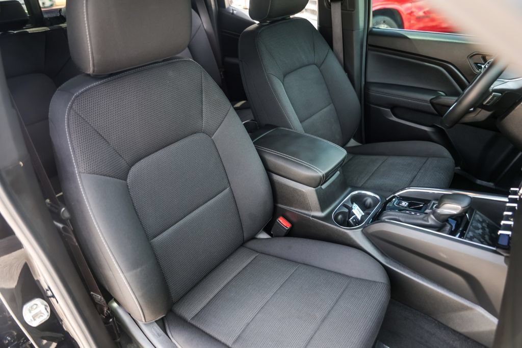 Used 2025 GMC Canyon Elevation w/ Convenience Package RWD image 33