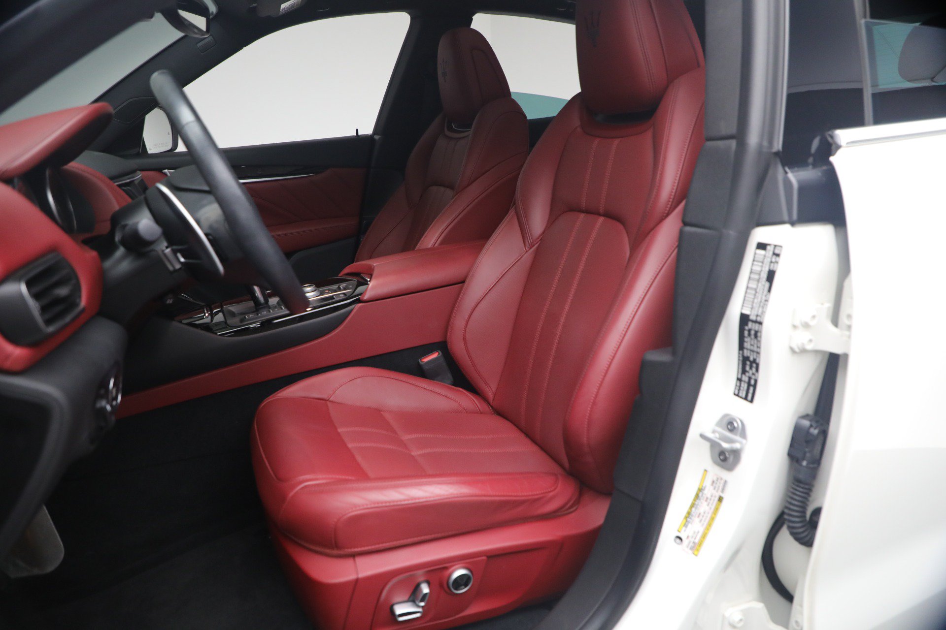 Certified 2023 Maserati Levante GT AWD/4WD image 15