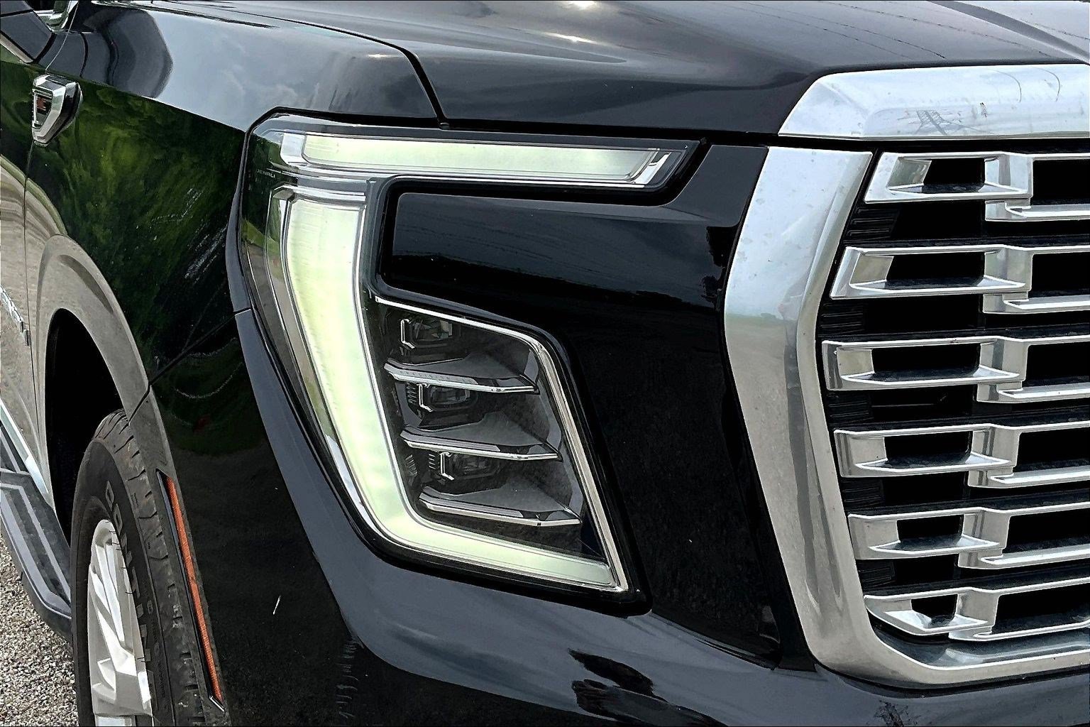 Used 2025 GMC Yukon XL Denali AWD/4WD image 30