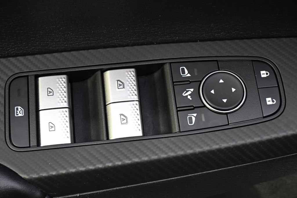 Used 2024 Mitsubishi Outlander SE AWD/4WD image 24