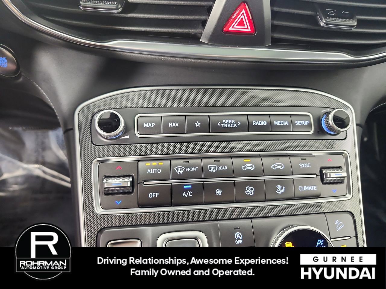 Used 2022 Hyundai Santa Fe Limited AWD/4WD image 9